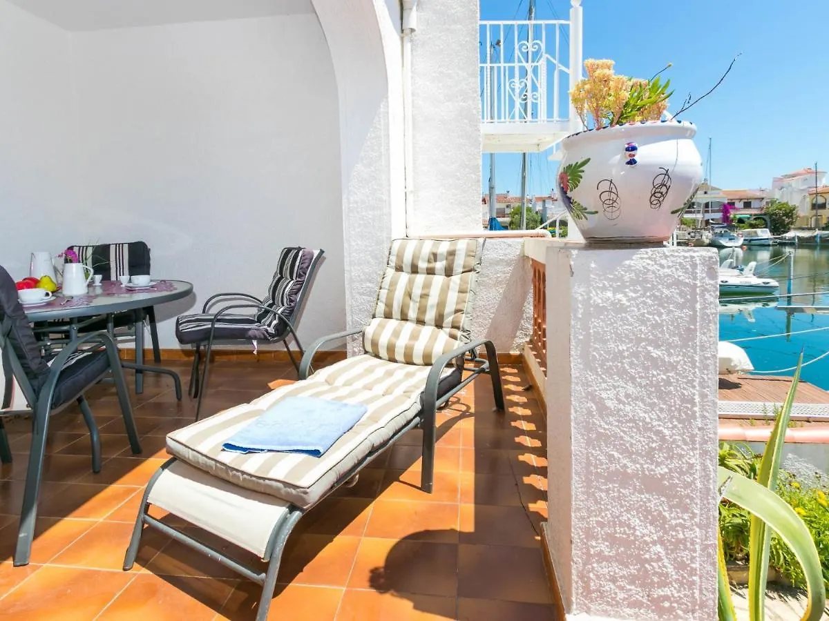 Holiday Home Port Argonautes Empuriabrava 0*,